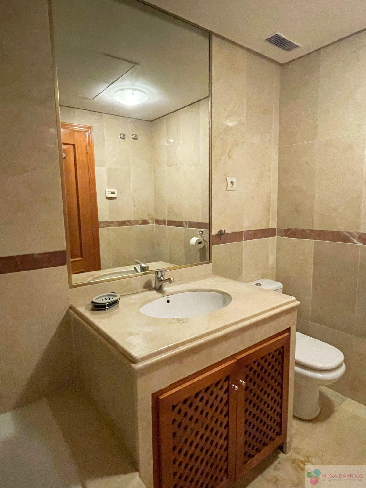 For sale of apartment in Marbella