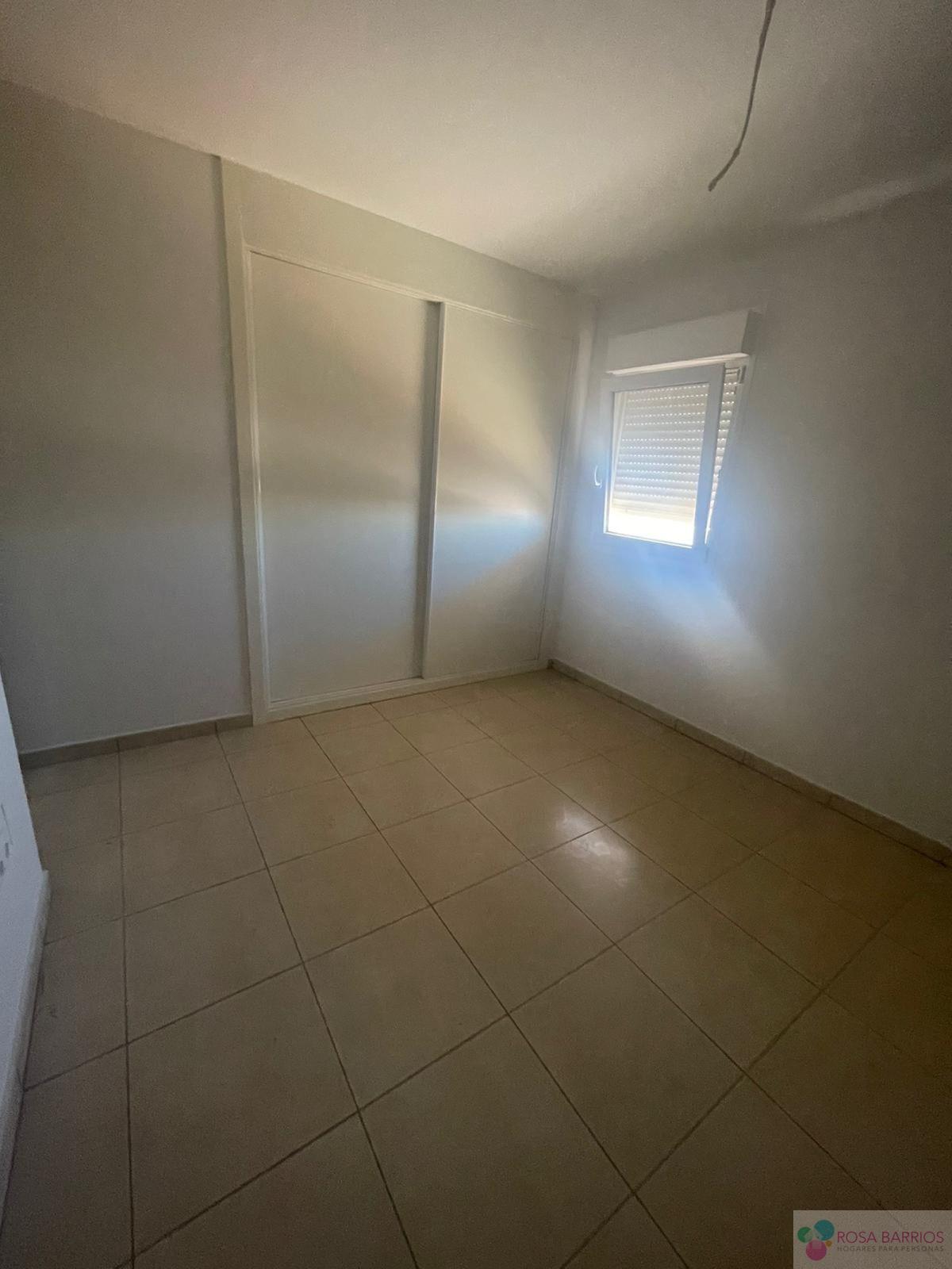 For sale of penthouse in Nueva Andalucía