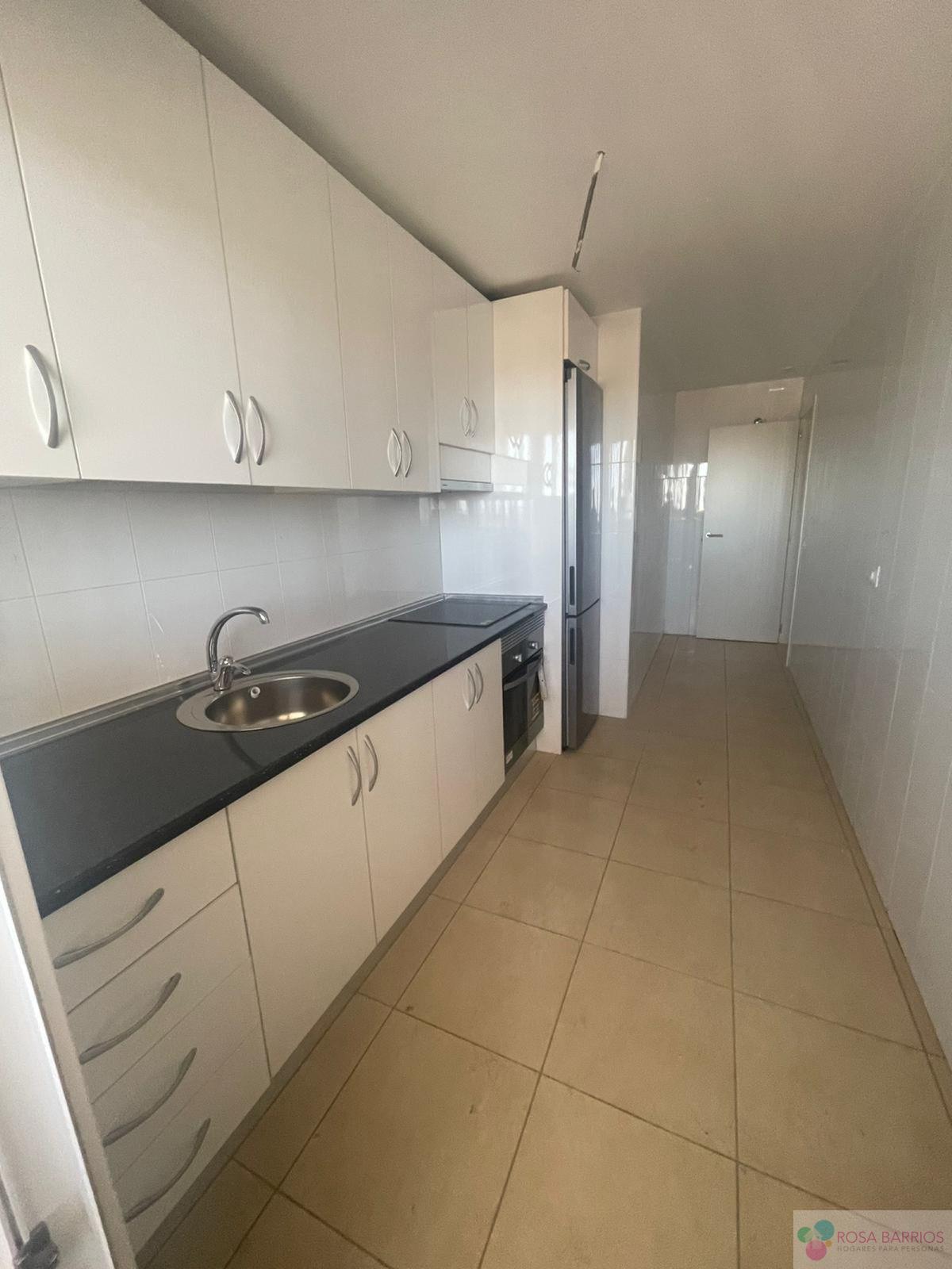 For sale of penthouse in Nueva Andalucía