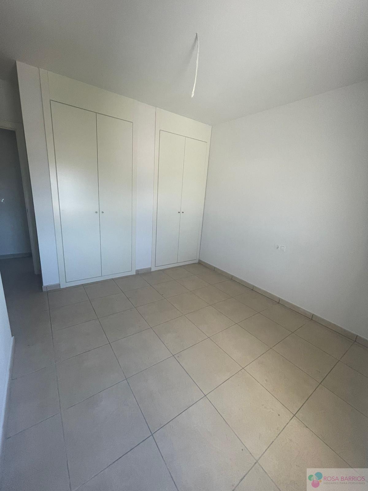 For sale of penthouse in Nueva Andalucía