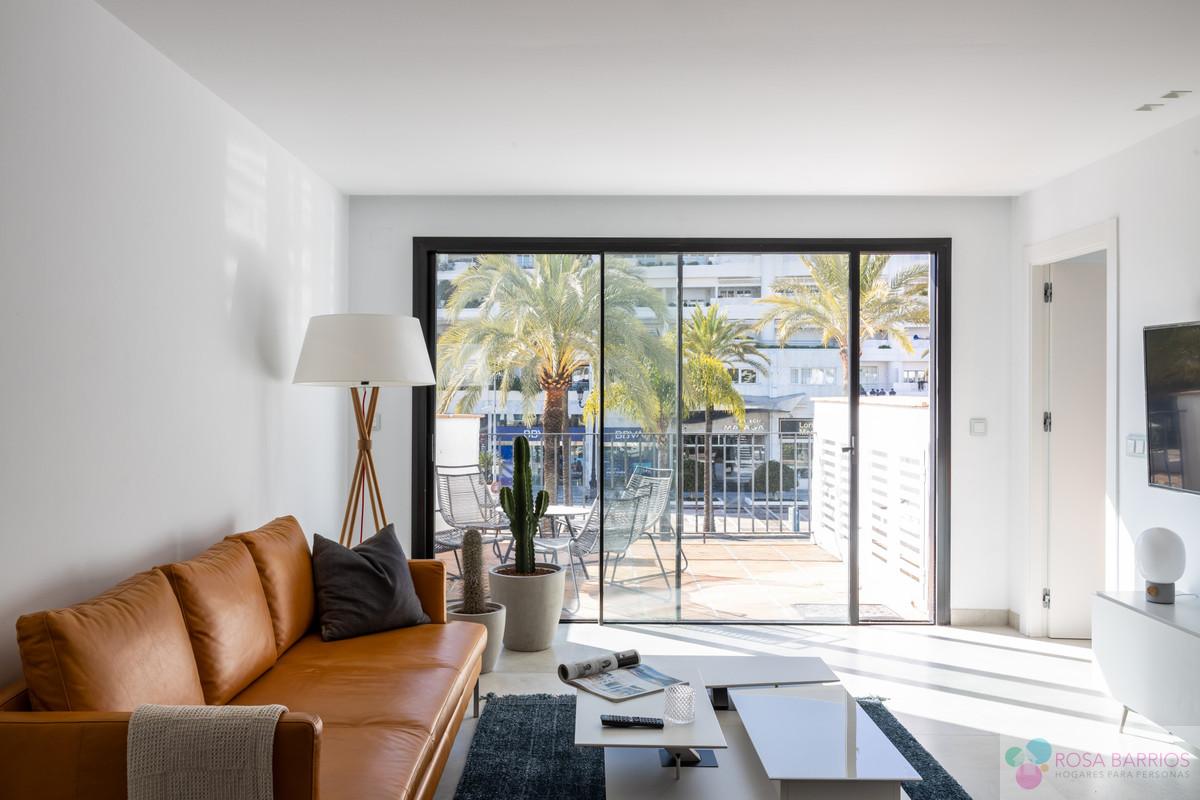 For sale of apartment in Puerto Banús