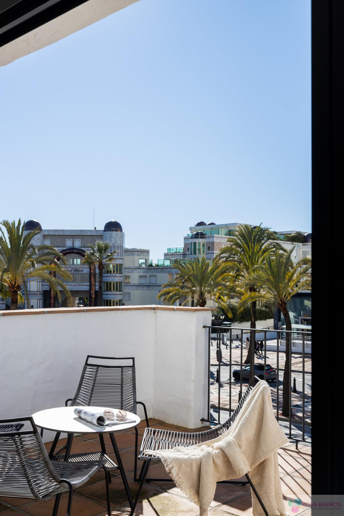 For sale of apartment in Puerto Banús