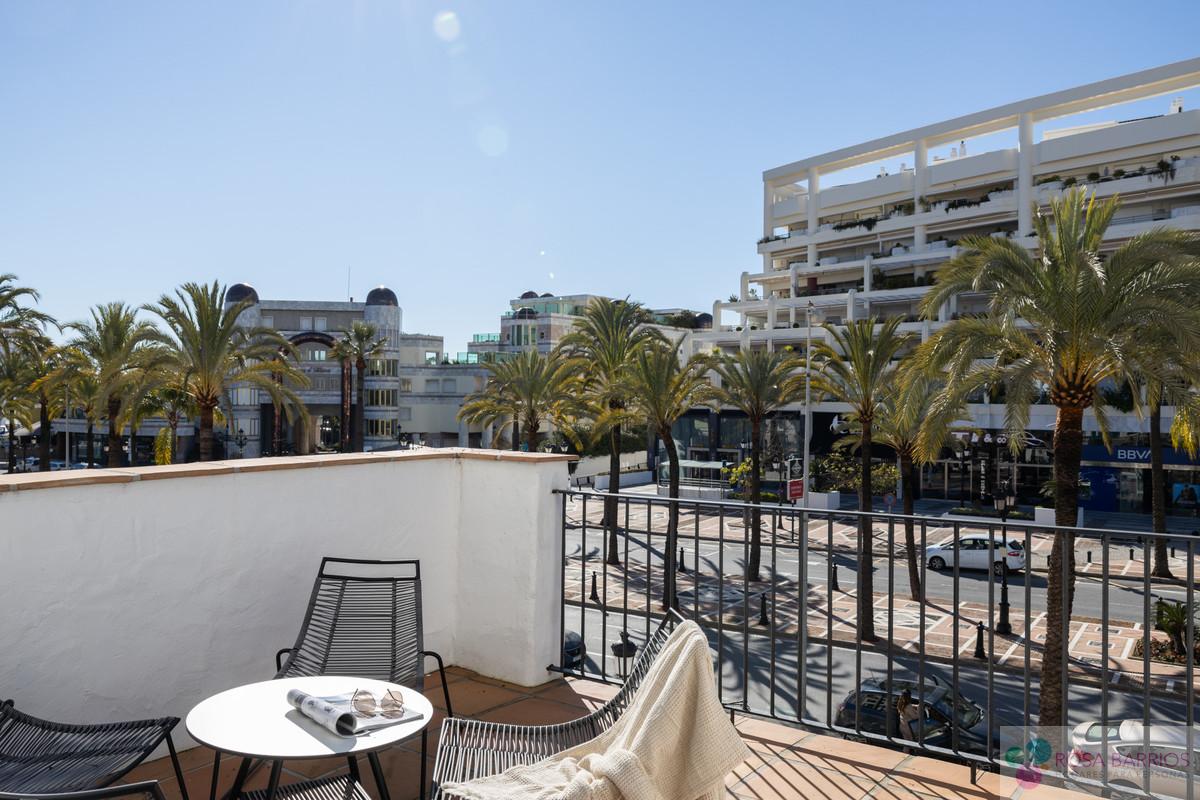 For sale of apartment in Puerto Banús