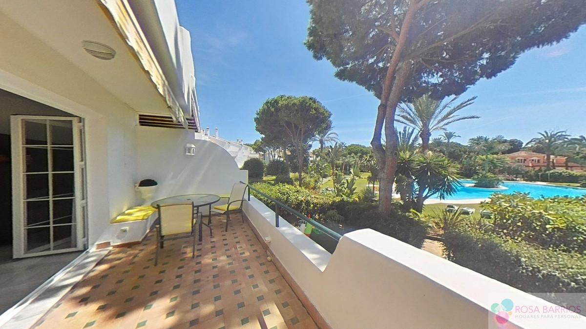 For sale of apartment in Estepona