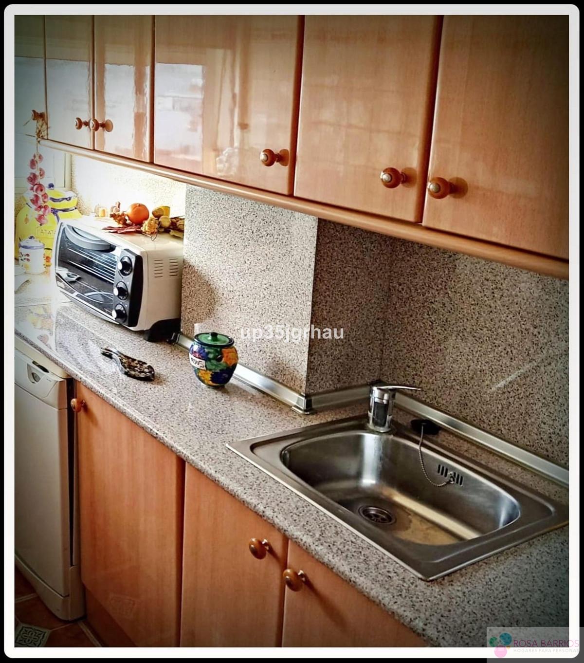 For sale of penthouse in Estepona
