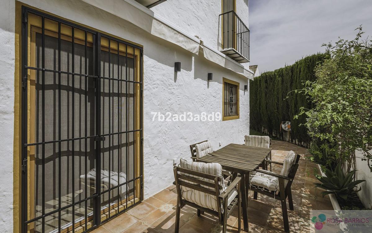 Zu verkaufen von villa in
 Nueva Andalucía