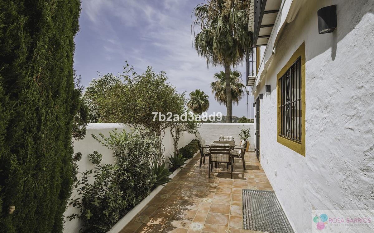 Zu verkaufen von villa in
 Nueva Andalucía
