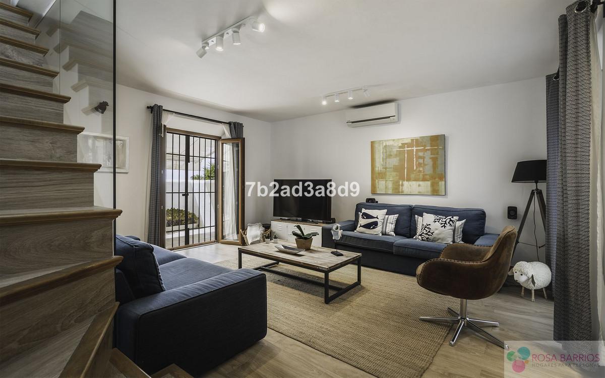 Zu verkaufen von villa in
 Nueva Andalucía