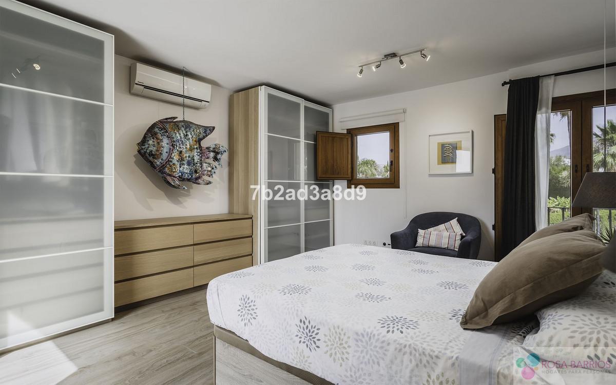 Zu verkaufen von villa in
 Nueva Andalucía