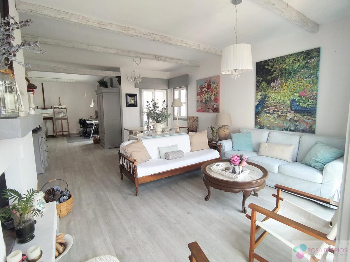 For sale of apartment in Puerto Banús