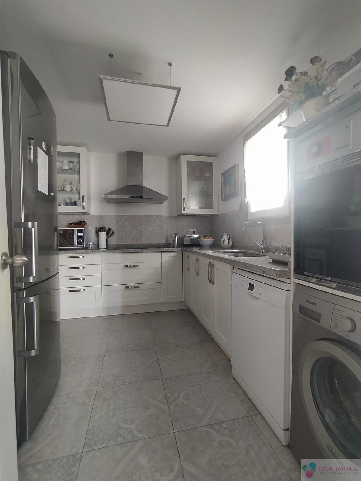 For sale of apartment in Puerto Banús