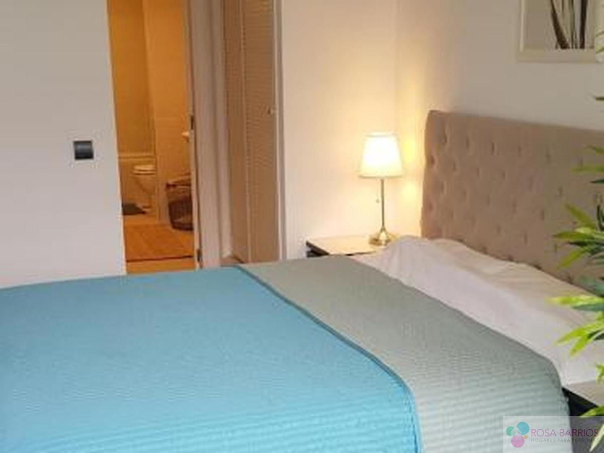For sale of apartment in Nueva Andalucía