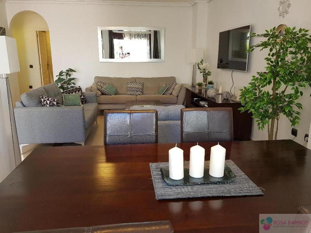 For sale of apartment in Nueva Andalucía