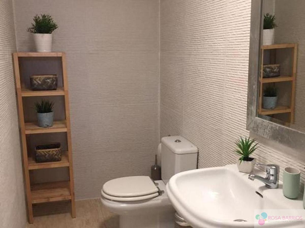 For sale of apartment in Nueva Andalucía