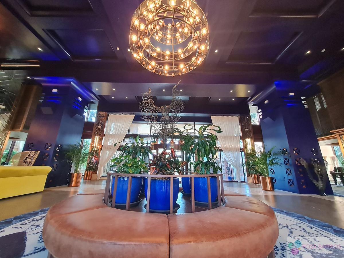 For sale of penthouse in Estepona