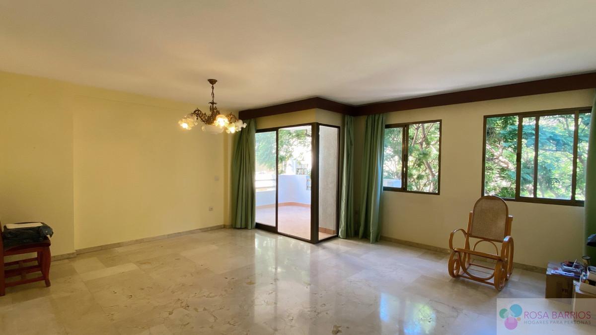 For sale of apartment in Marbella