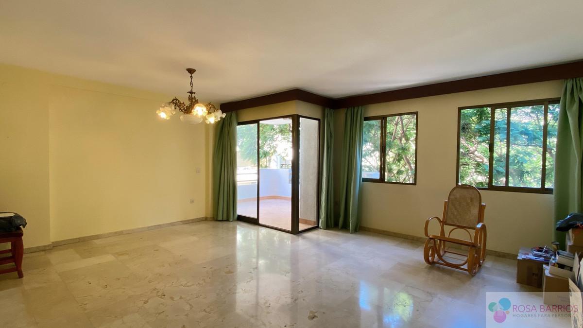 For sale of apartment in Marbella