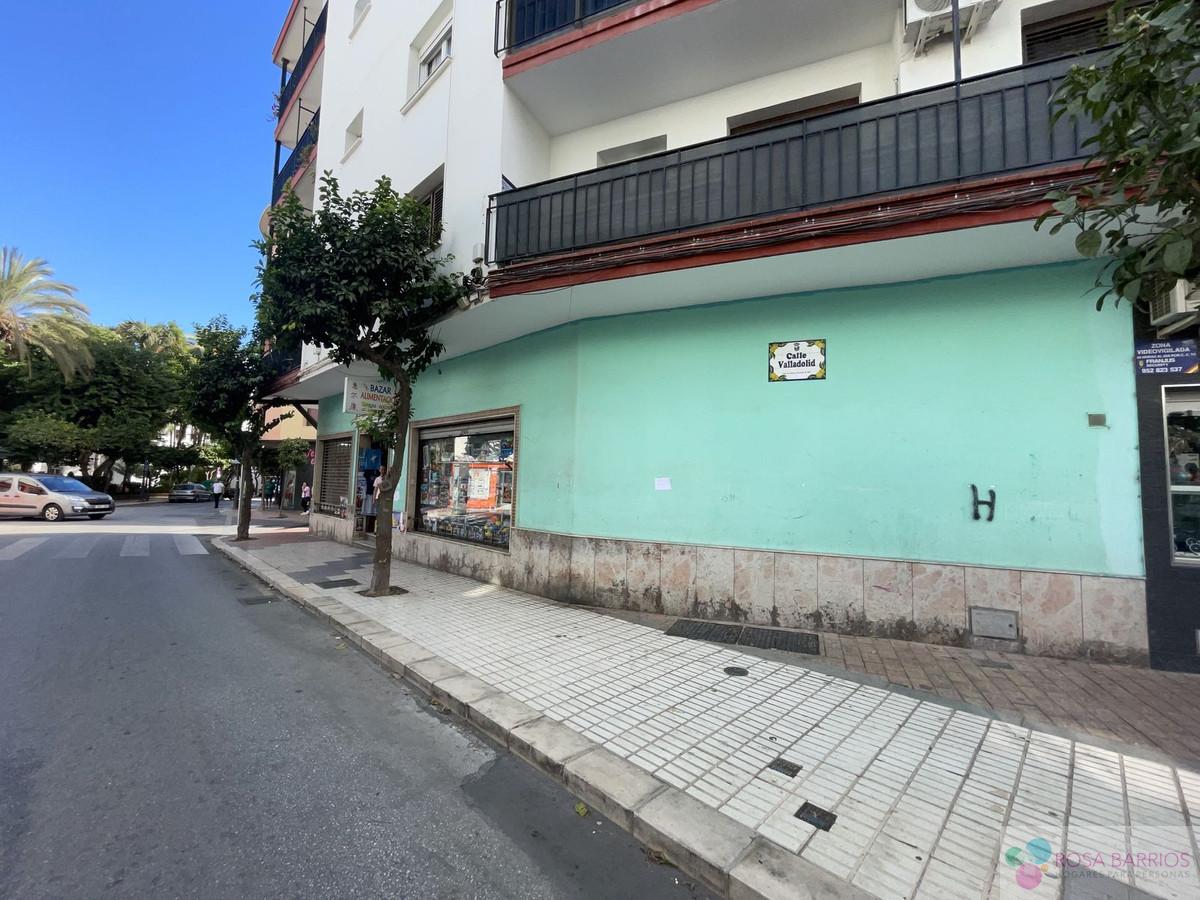 Venta de local comercial en Estepona