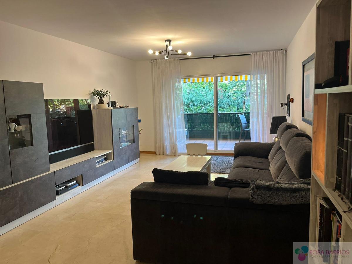 For sale of apartment in Guadalmina Alta