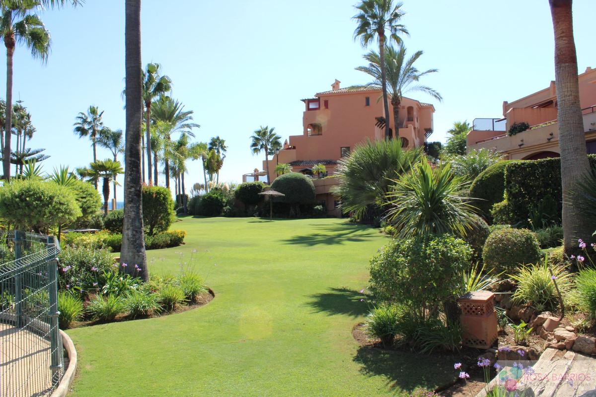 For sale of apartment in Estepona