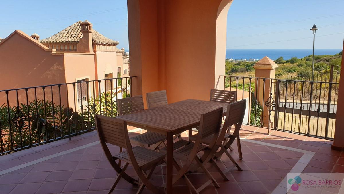 For sale of villa in Estepona