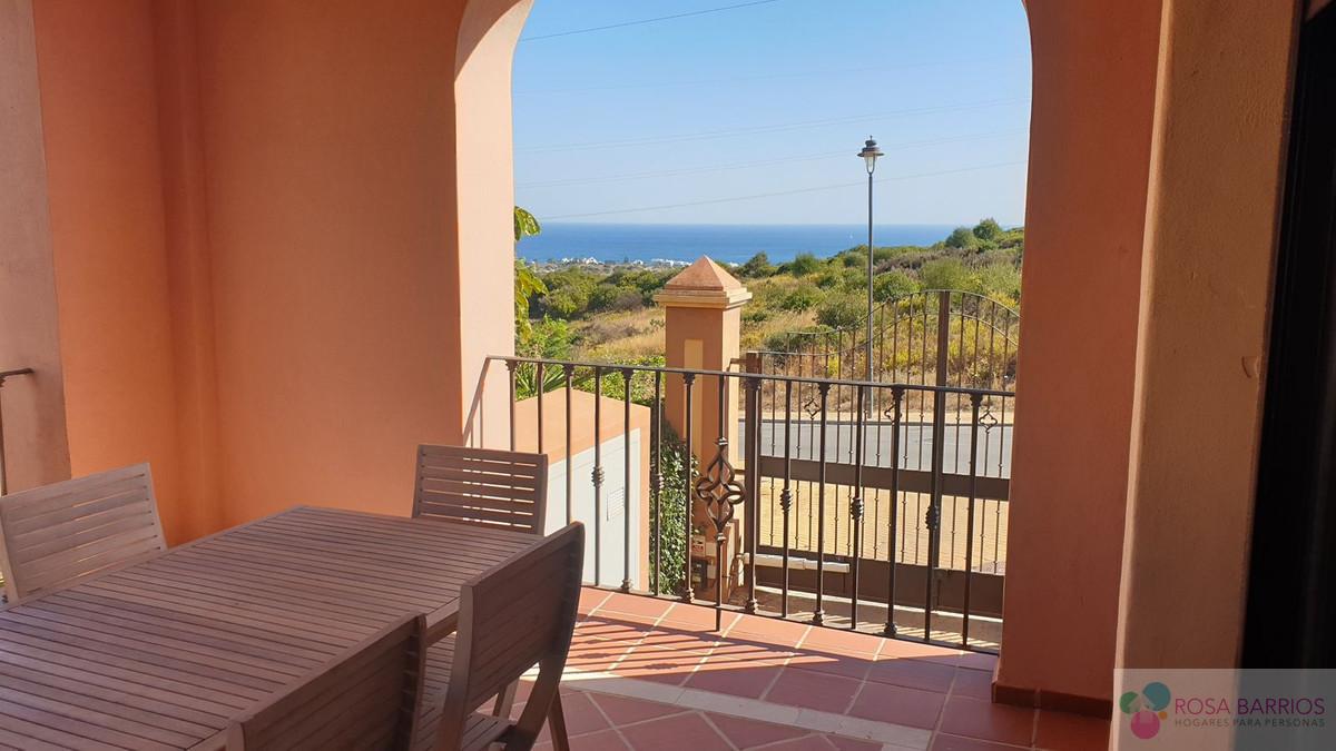For sale of villa in Estepona
