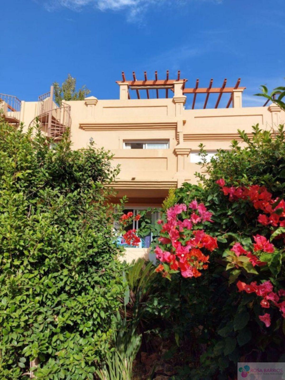 For sale of villa in Estepona
