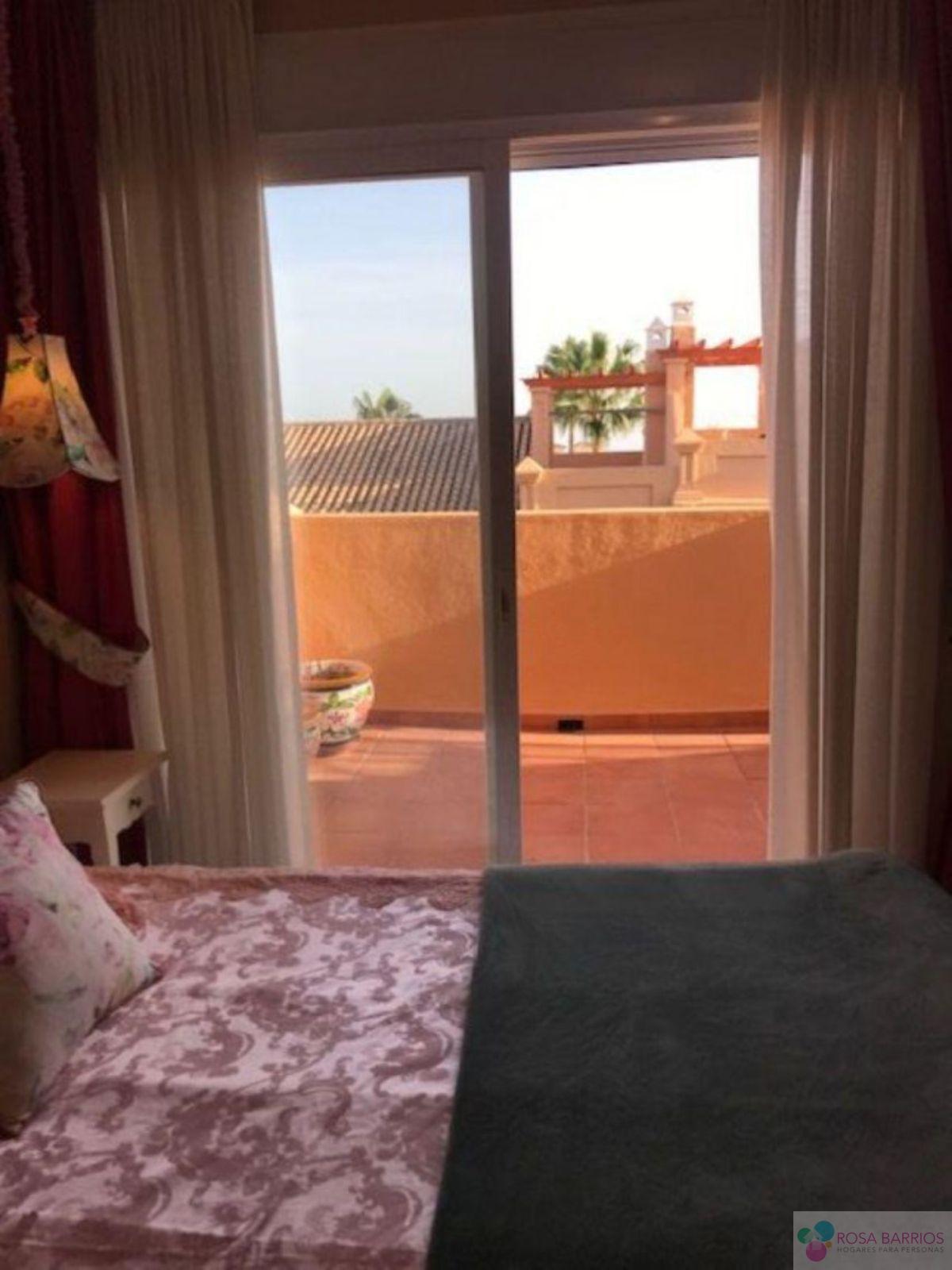 For sale of villa in Estepona