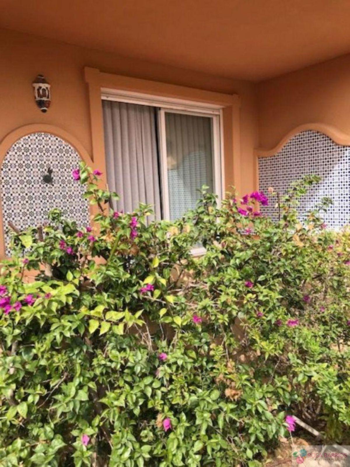 For sale of villa in Estepona