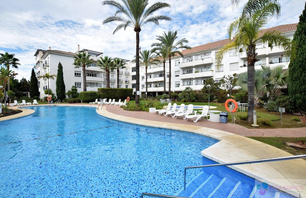 For sale of apartment in Puerto Banús