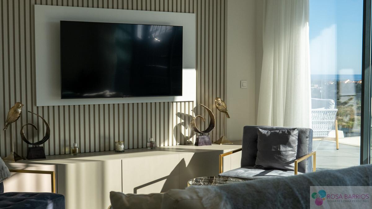 For sale of penthouse in Estepona