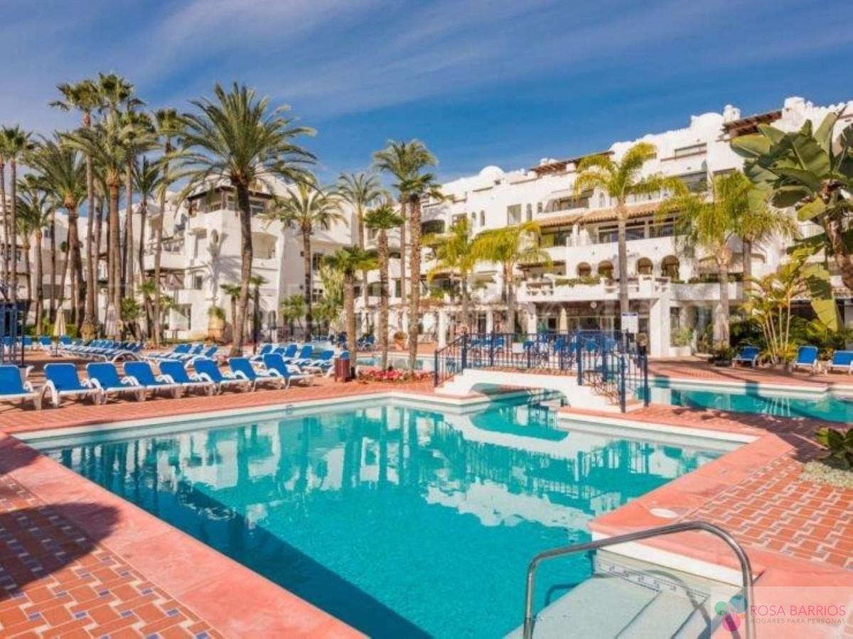 For sale of apartment in Puerto Banús