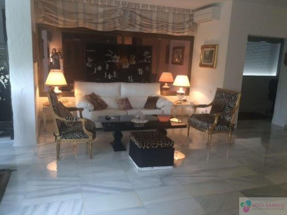 For sale of apartment in Puerto Banús
