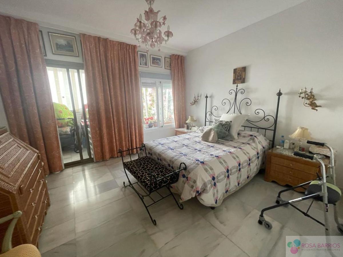 For sale of apartment in Puerto Banús