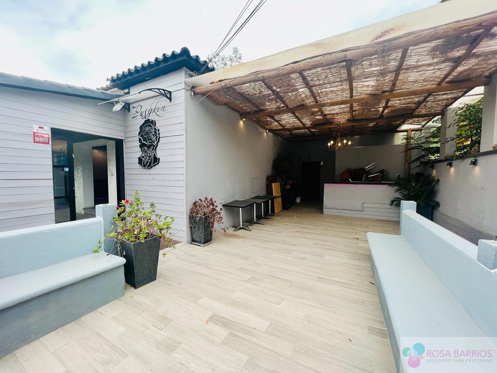 For sale of commercial in Nueva Andalucía