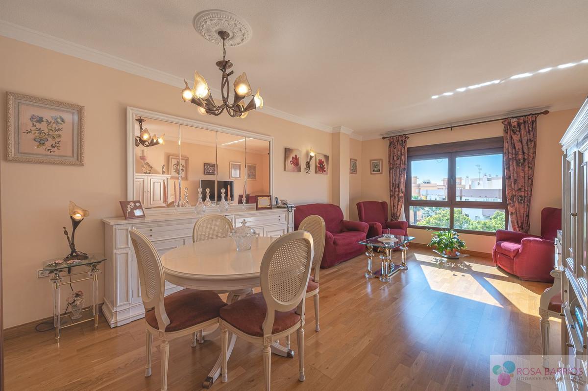 For sale of apartment in Estepona
