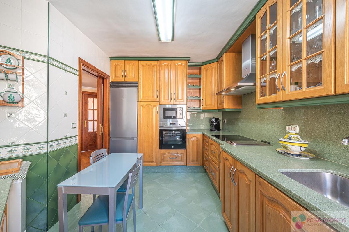 For sale of apartment in Estepona