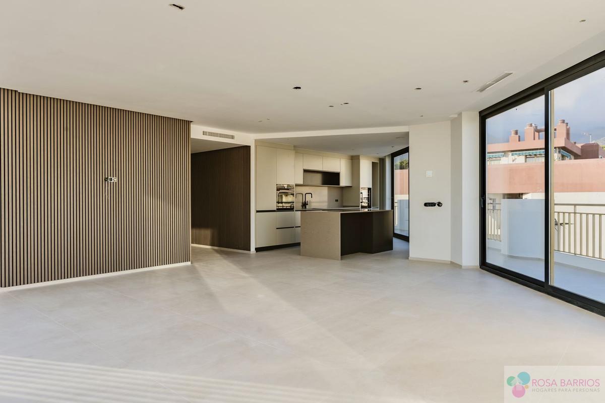 For sale of penthouse in Marbella