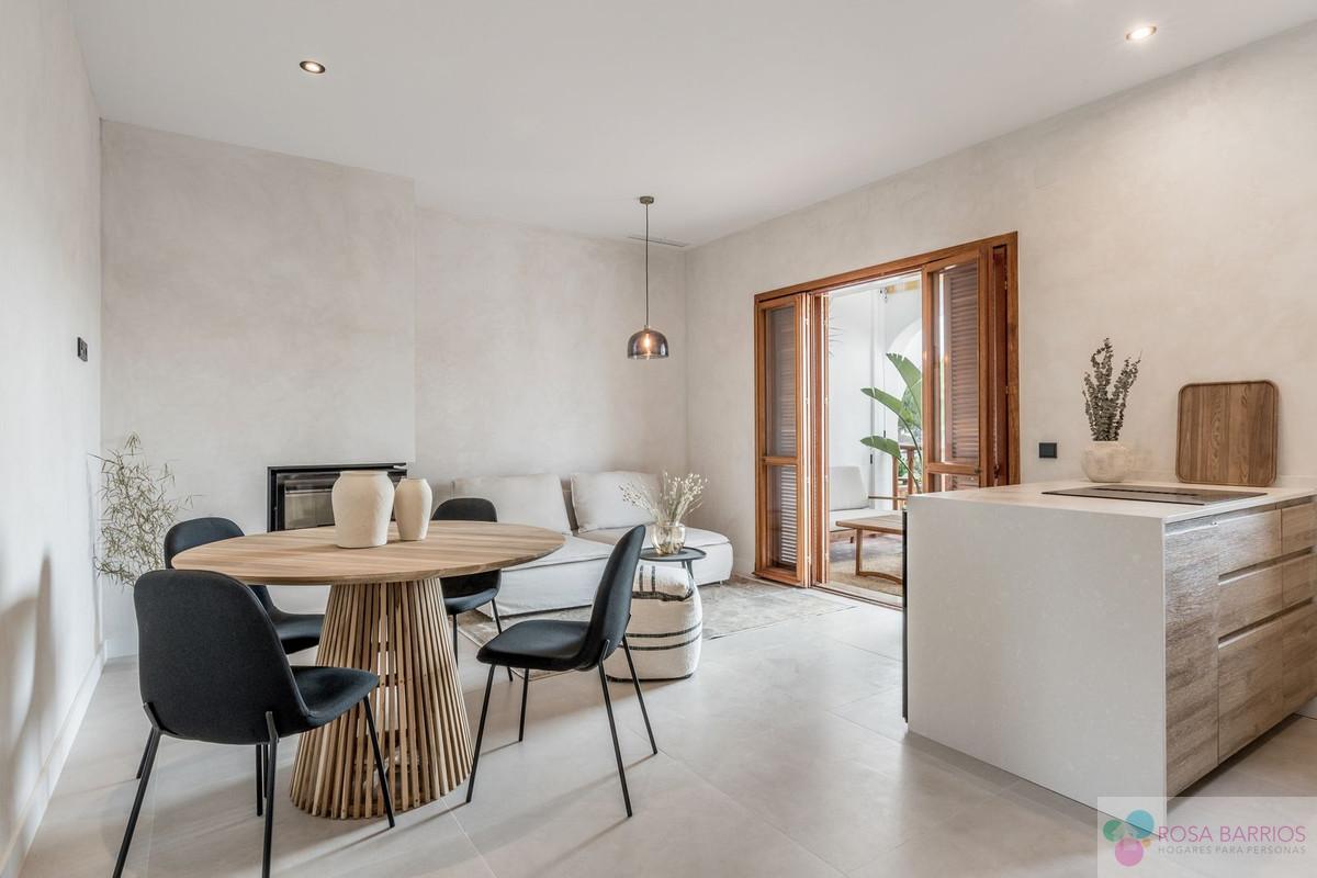 For sale of penthouse in Nueva Andalucía