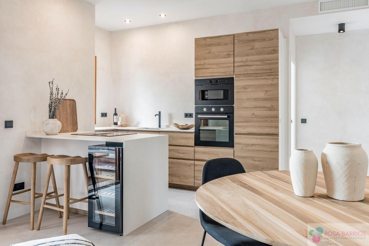 For sale of penthouse in Nueva Andalucía