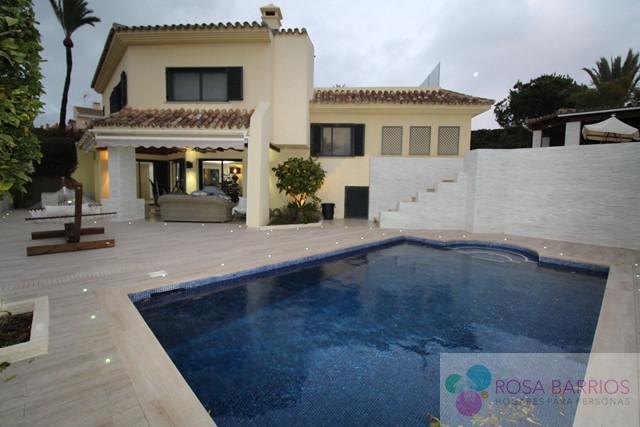 Venta de villa en Nueva Andalucía