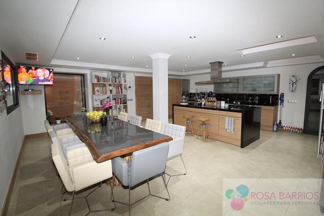 Venta de villa en Nueva Andalucía