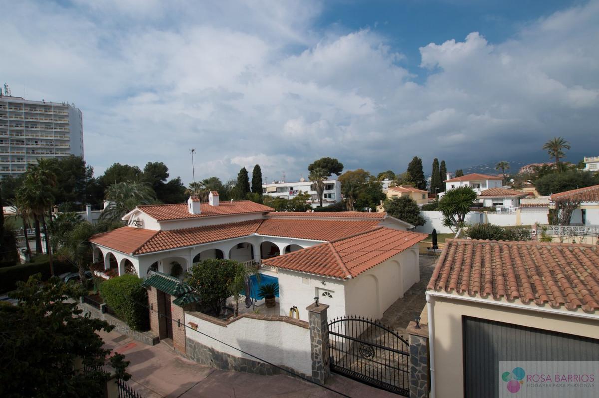Venta de villa en Nueva Andalucía