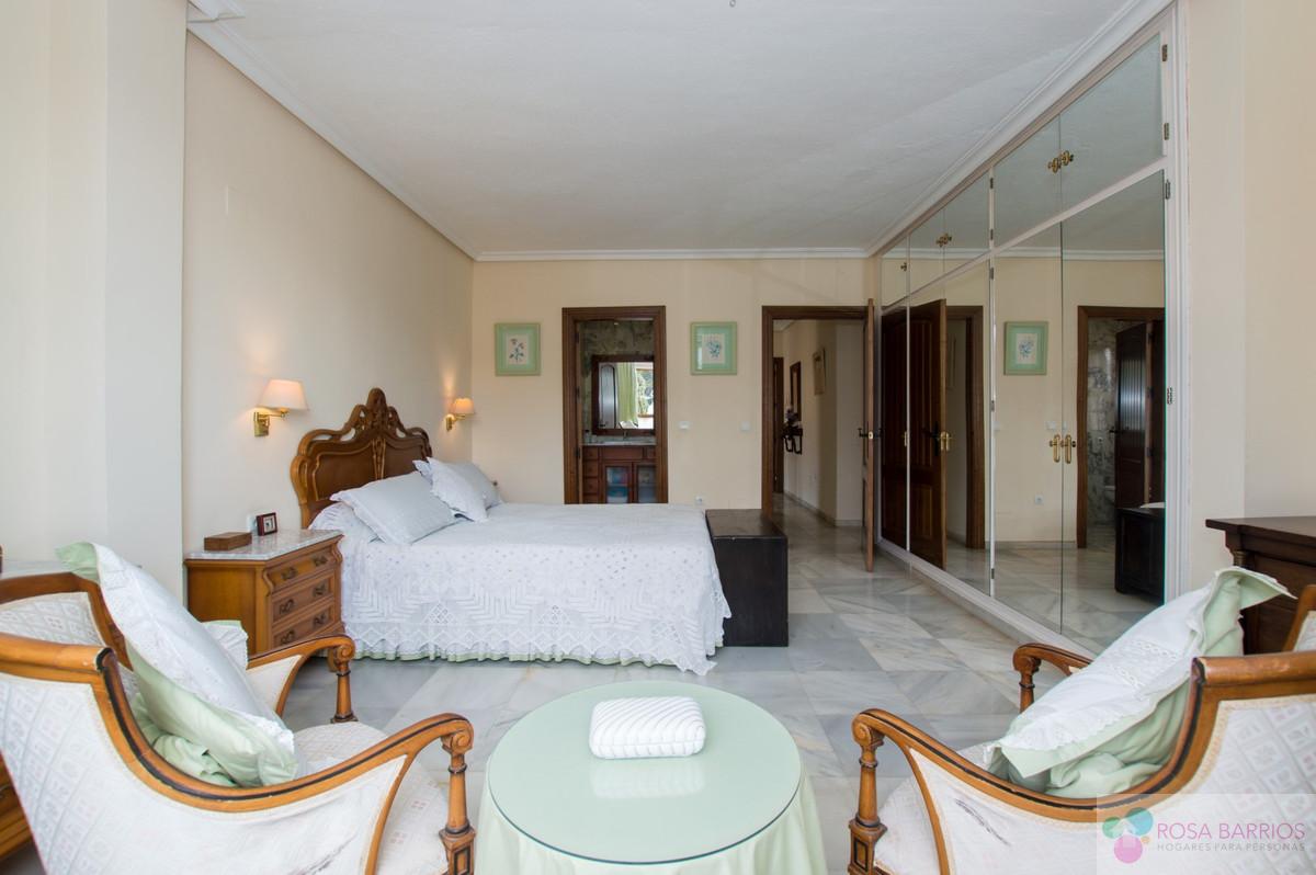 Venta de villa en Nueva Andalucía