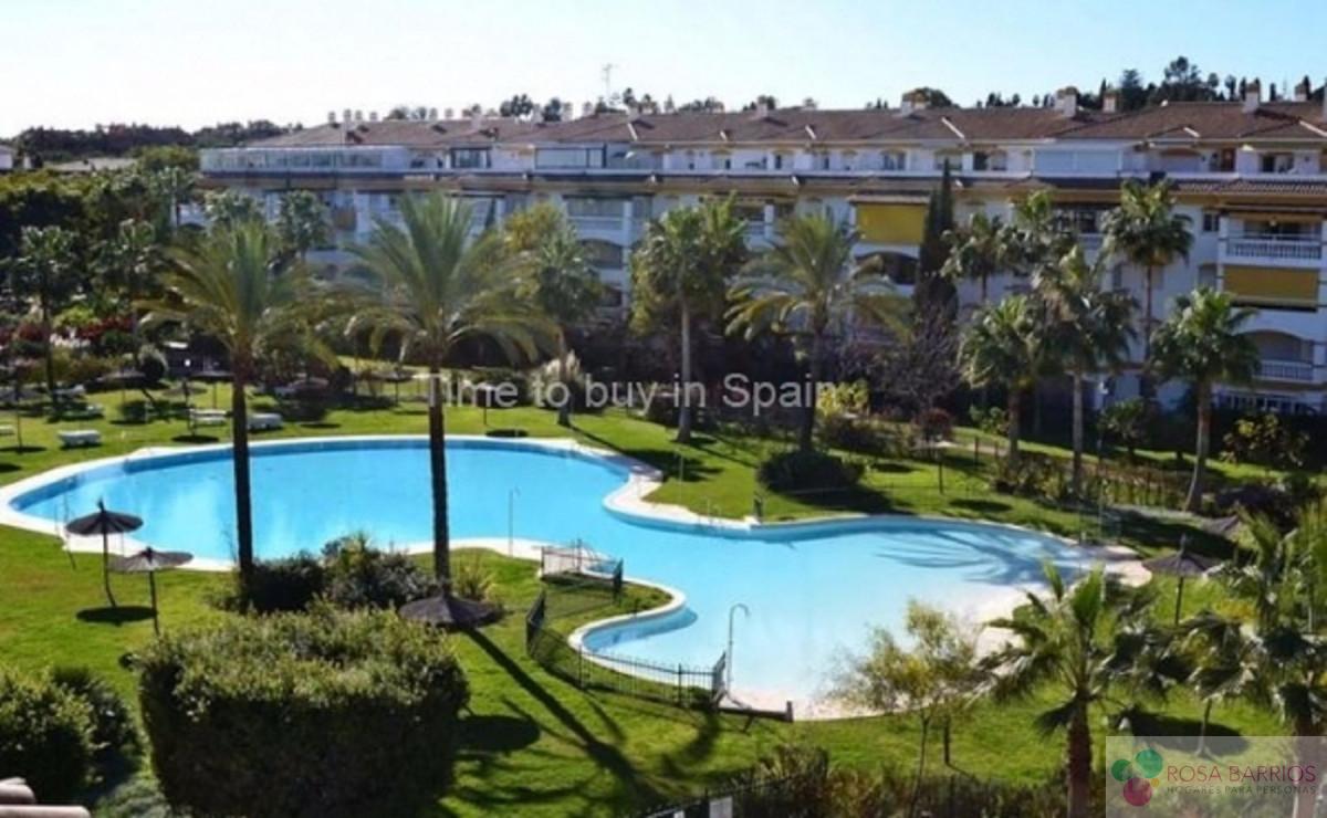 For sale of apartment in Puerto Banús