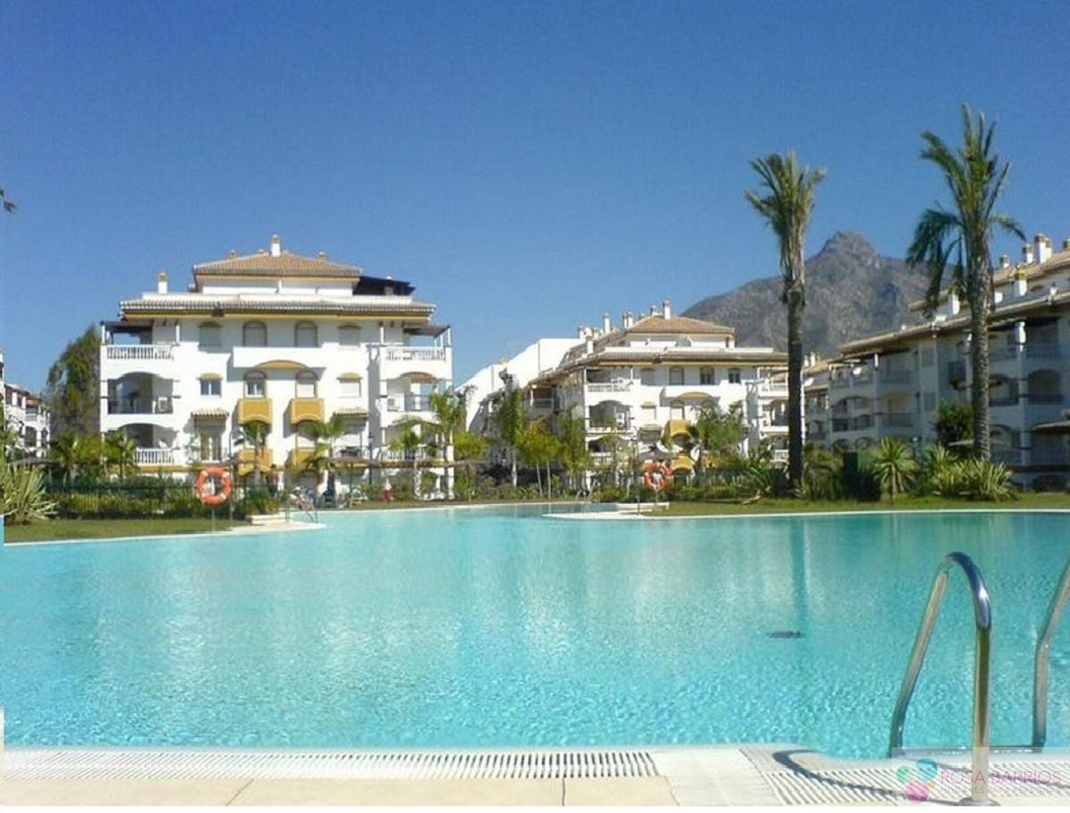 For sale of apartment in Puerto Banús