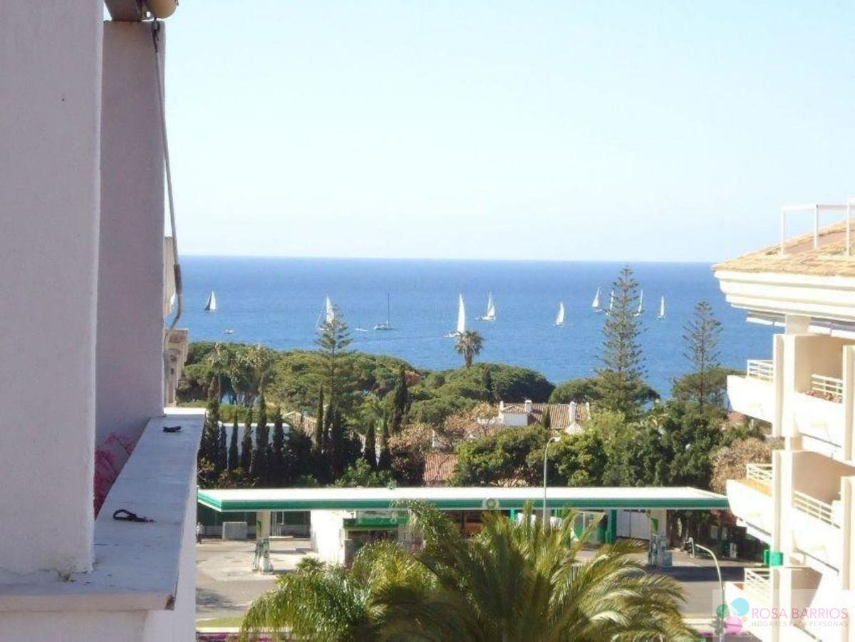 For sale of penthouse in Marbella