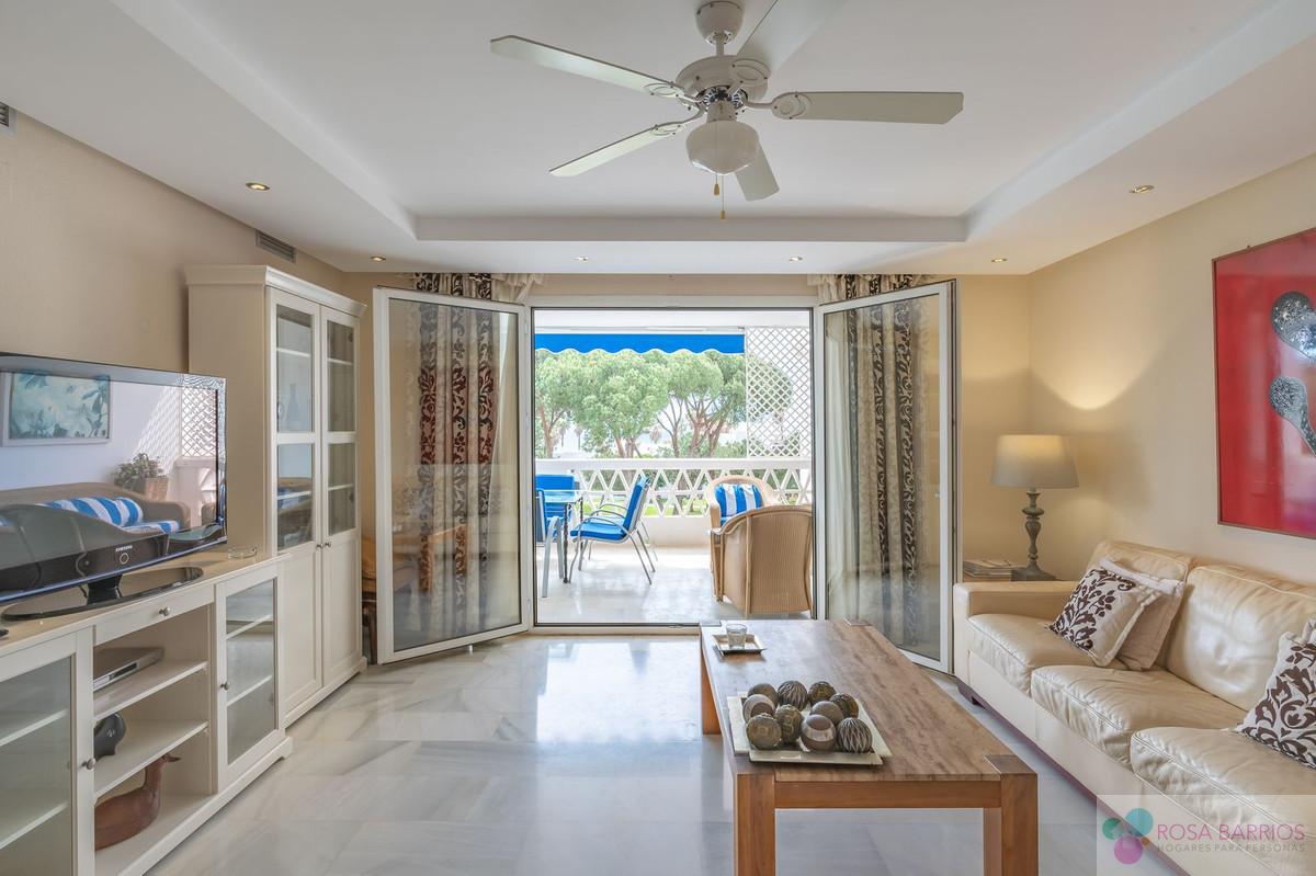 For sale of apartment in Puerto Banús