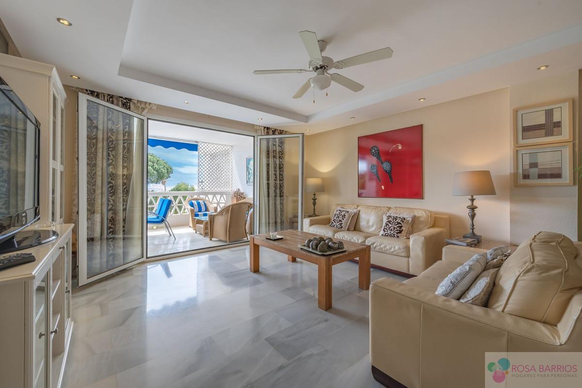 For sale of apartment in Puerto Banús