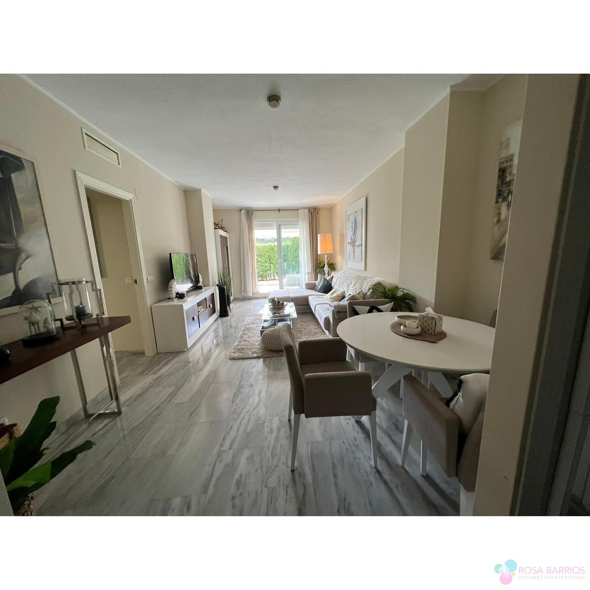 For sale of apartment in Nueva Andalucía